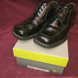 Kenneth Cole Reaction T-Flex Oxford dress shoes